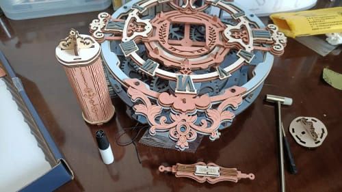 Photo du montage partagée : Puzzle 3D horloge murale romantique