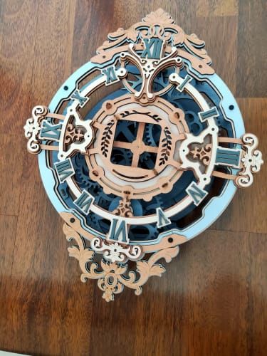 Photo du montage partagée : Puzzle 3D horloge murale romantique