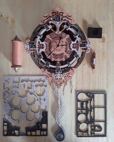 Photo du montage partagée : Puzzle 3D horloge murale romantique