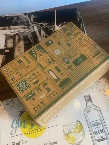 Photo du montage partagée : Maquette en bois maison miniature fleurie