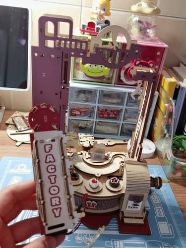 Photo du montage partagée : Puzzle 3D usine de chocolat marbre