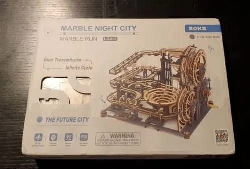 Photo du montage partagée : Puzzle 3D Ville de Nuit en Marbre