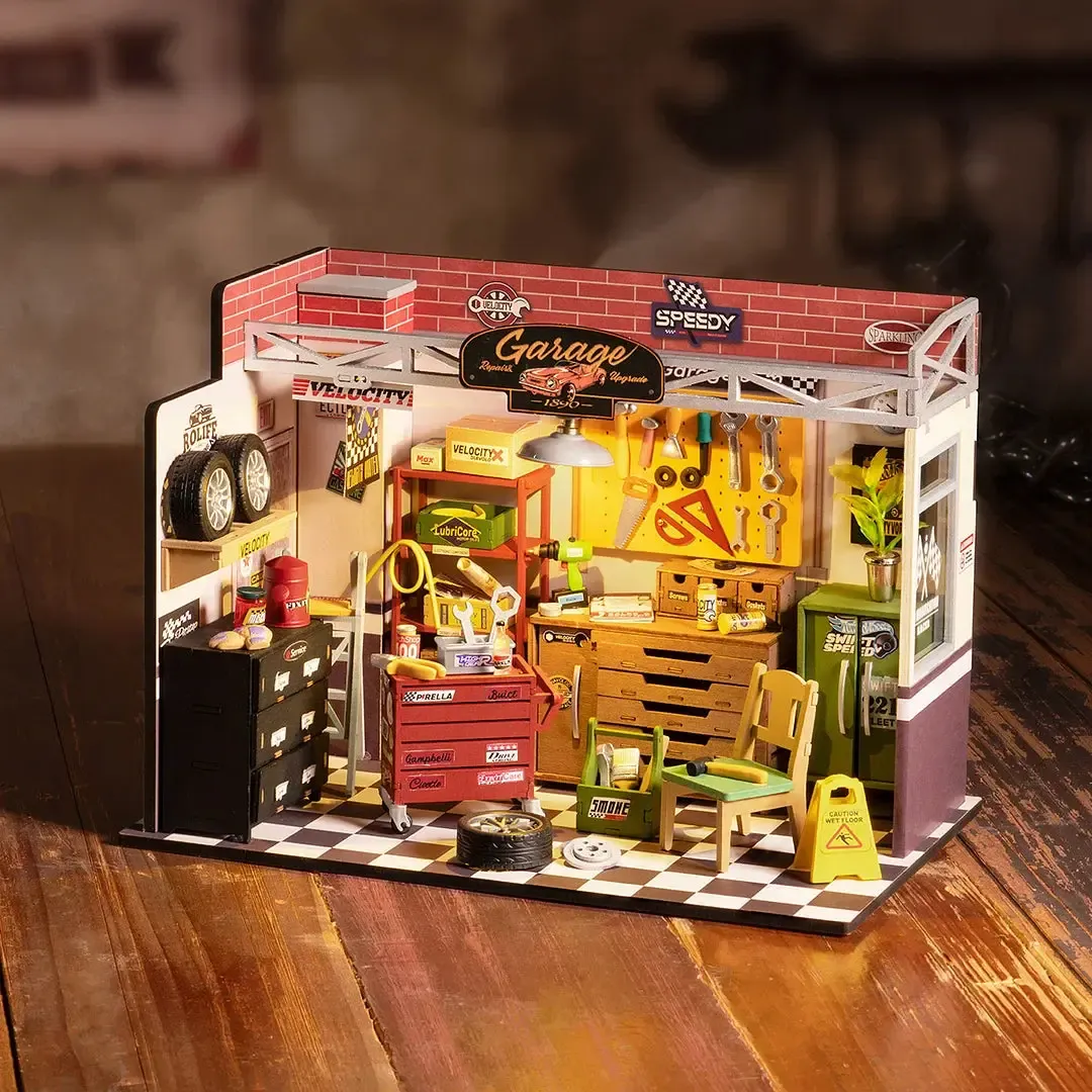 Maquette en bois maison miniature atelier de garage