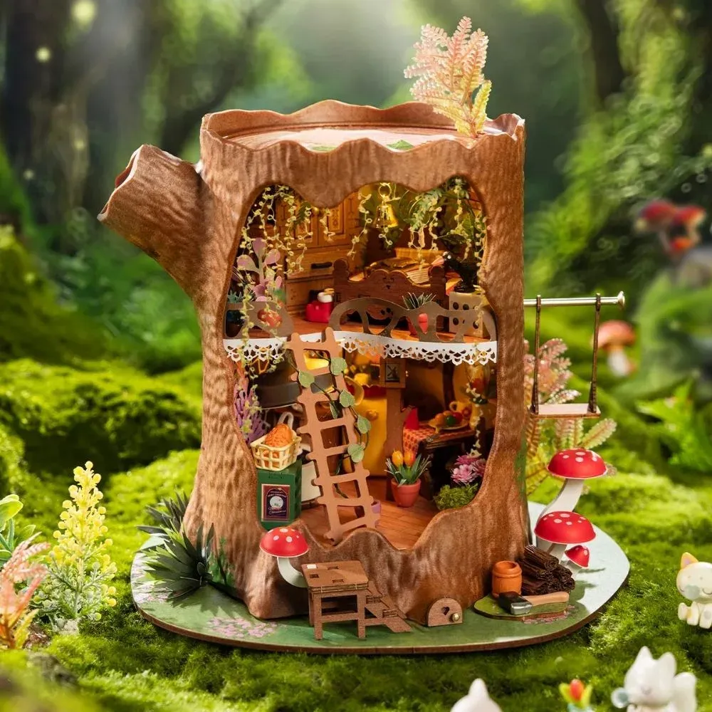 Maquette en bois cabane féerique dans l'arbre