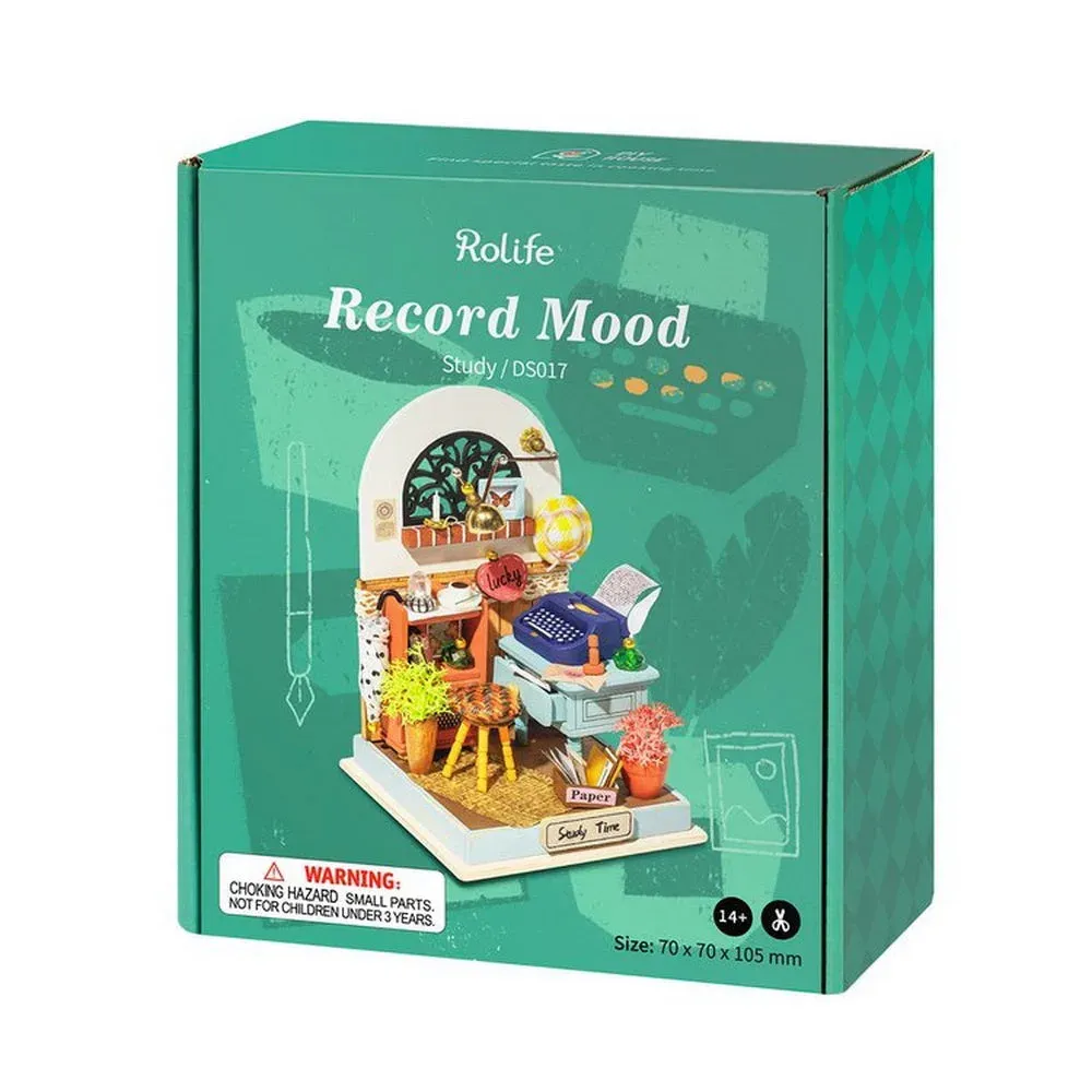 Maquette en bois maison miniature coin lecture et écriture : vue 3