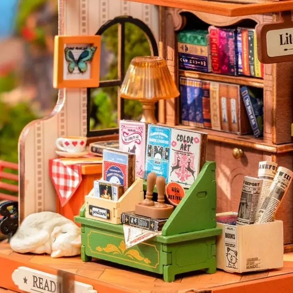 Maquette en bois maison miniature librairie : vue 3
