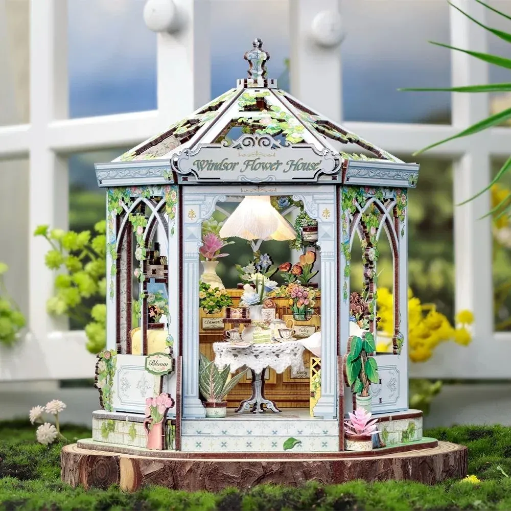 Maquette en bois serre romantique